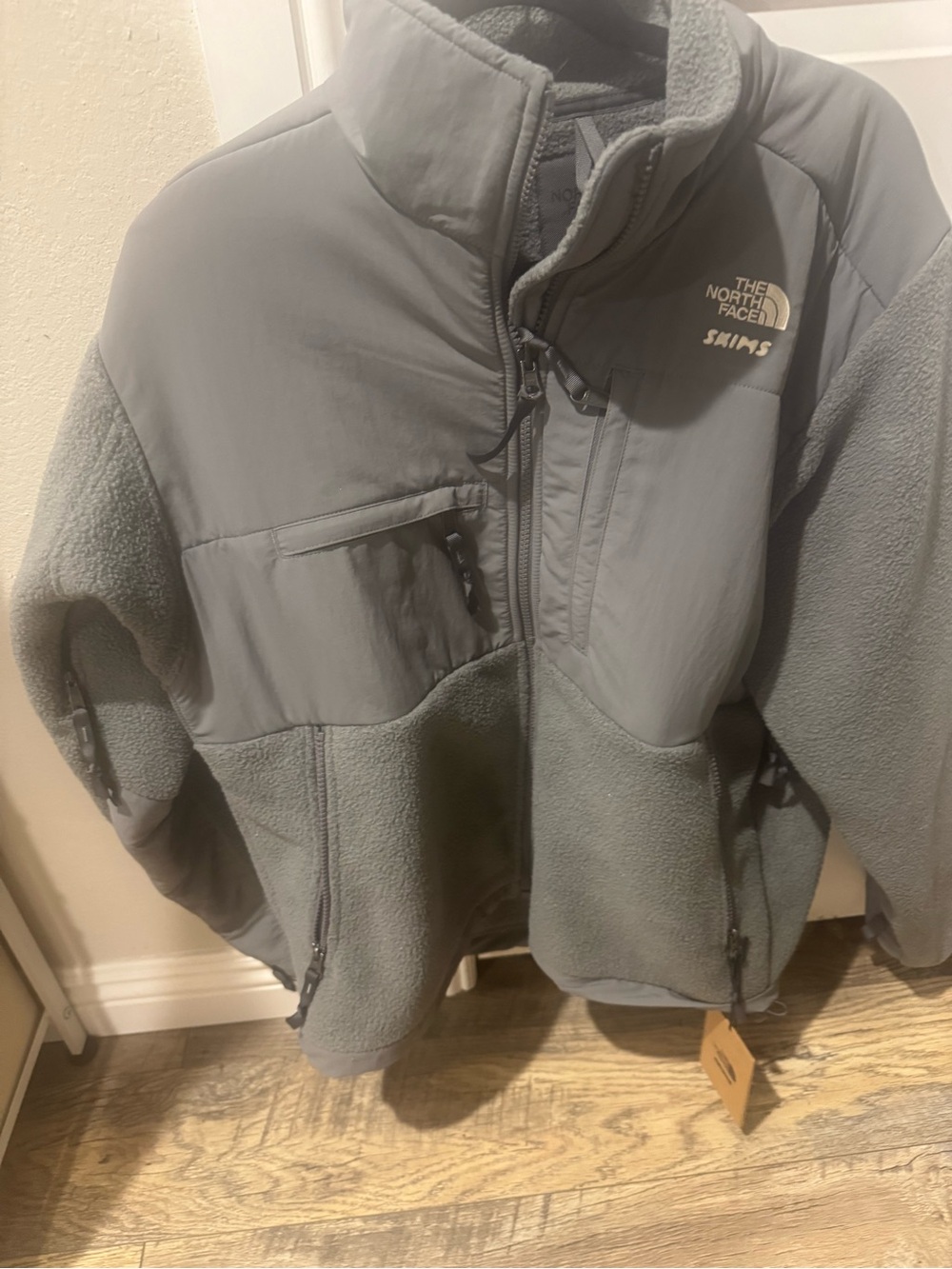 The North Face x SKIMS 1995 Denali Fleece Jacket Gunmetal. Sz XS. New with tag - Picture 2 of 5